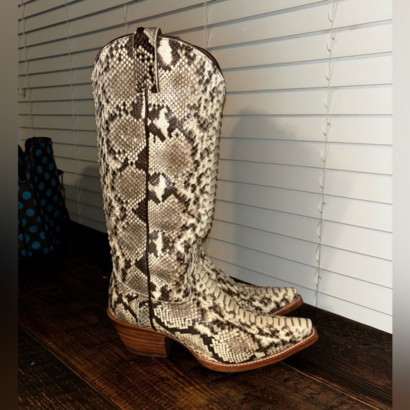 Idyllwind SLAY PYTHON TALL WESTERN BOOTS - SNIP TOE - Picture 4 of 7